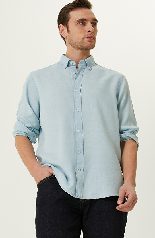 Açık Mavi Gömlek