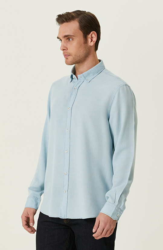 Açık Mavi Gömlek