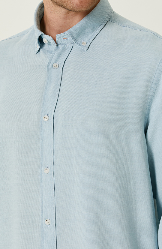 Açık Mavi Gömlek