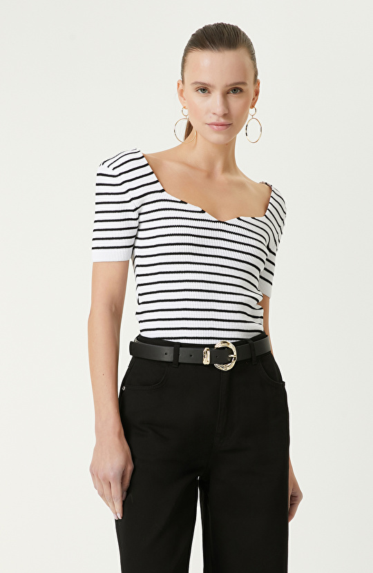  Siyah Beyaz Çizgili Kısa Kollu Kazak