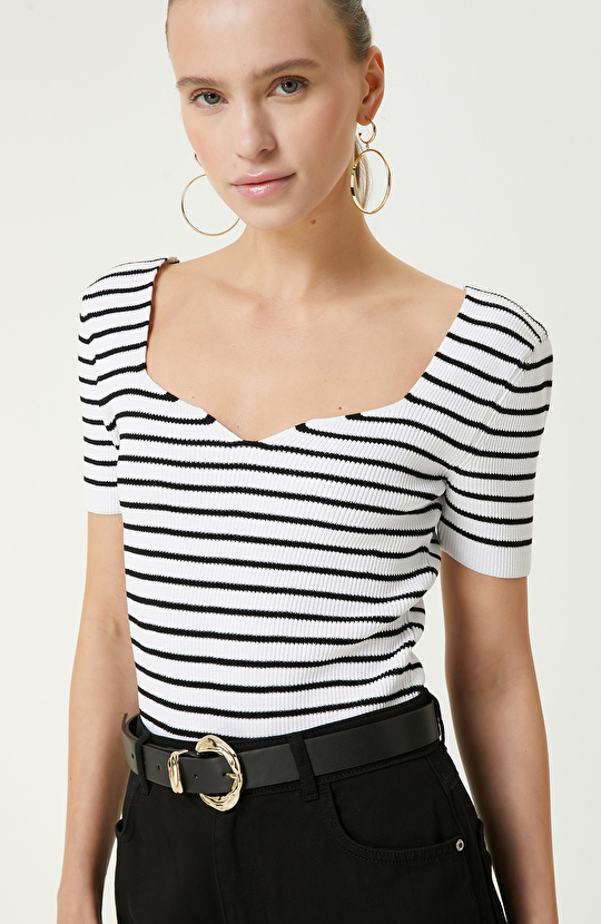  Siyah Beyaz Çizgili Kısa Kollu Kazak