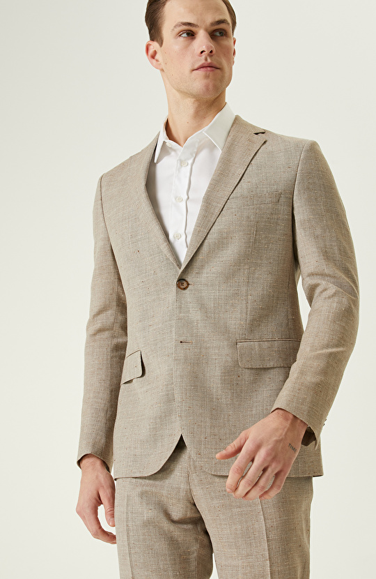 Limited Loro Beige Suit Made of Piana Fabric
