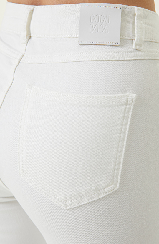 Kırık Beyaz Denim Pantolon