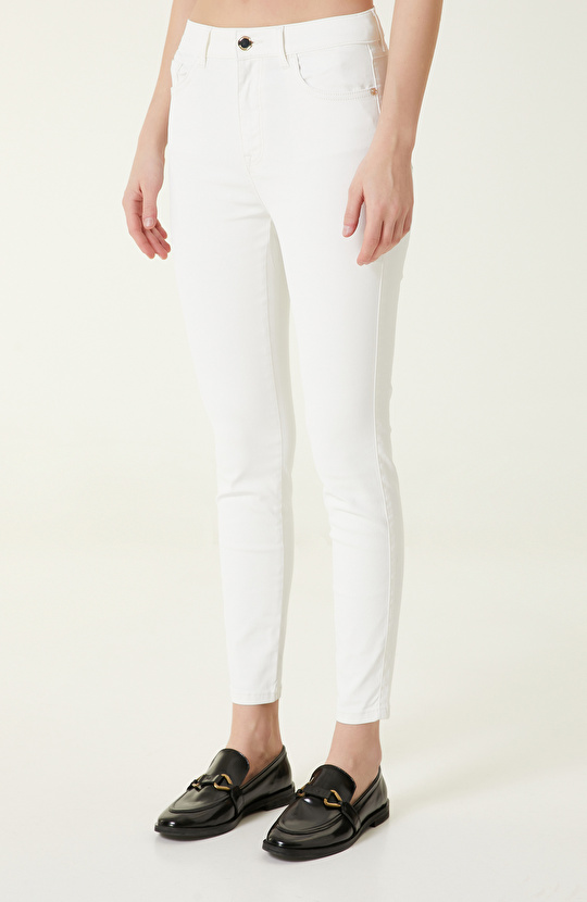  Beyaz Denim Pantolon
