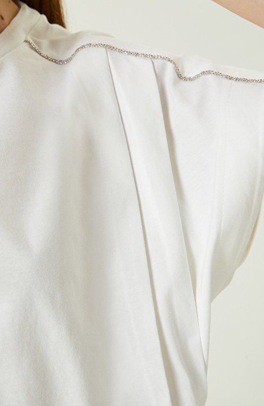 Kırıkbeyaz T-shirt