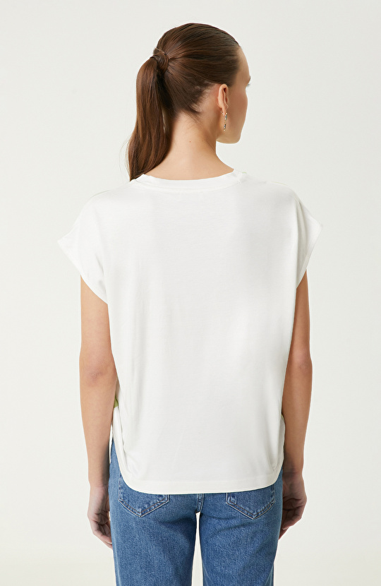 Kırık Beyaz T-shirt