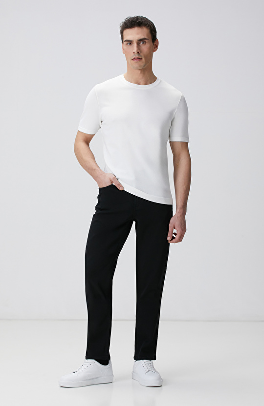 Kırık Beyaz Triko Kazak