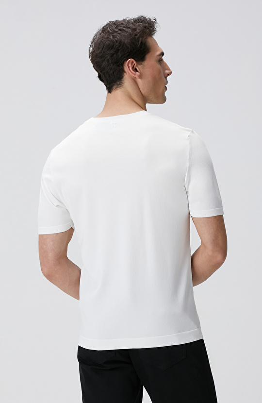 Kırık Beyaz Triko Kazak