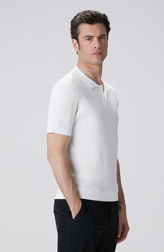 Kırık Beyaz Polo Yaka Triko