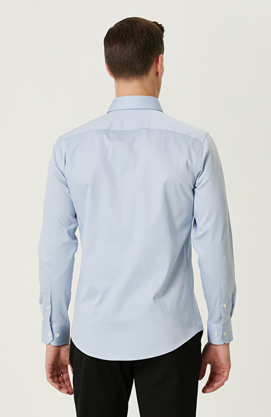 Açık Mavi Gömlek