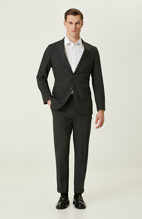 Çizgili Takım Elbise 