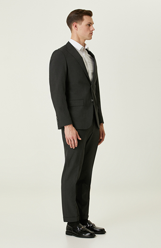 Çizgili Takım Elbise 