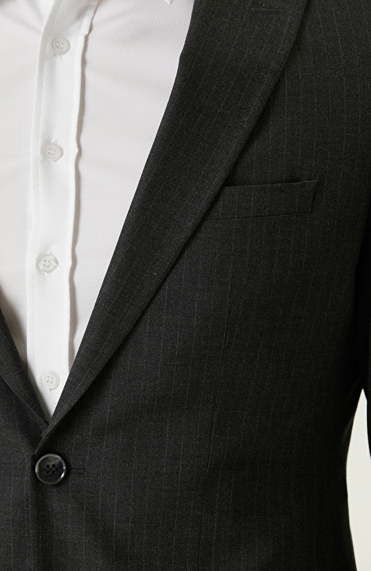 Çizgili Takım Elbise 