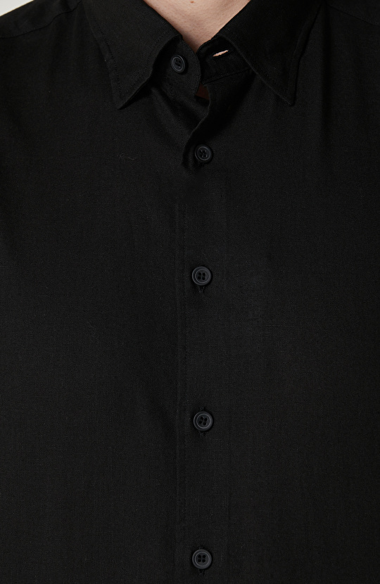 Siyah Gömlek
