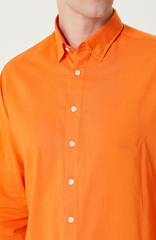Turuncu Gömlek