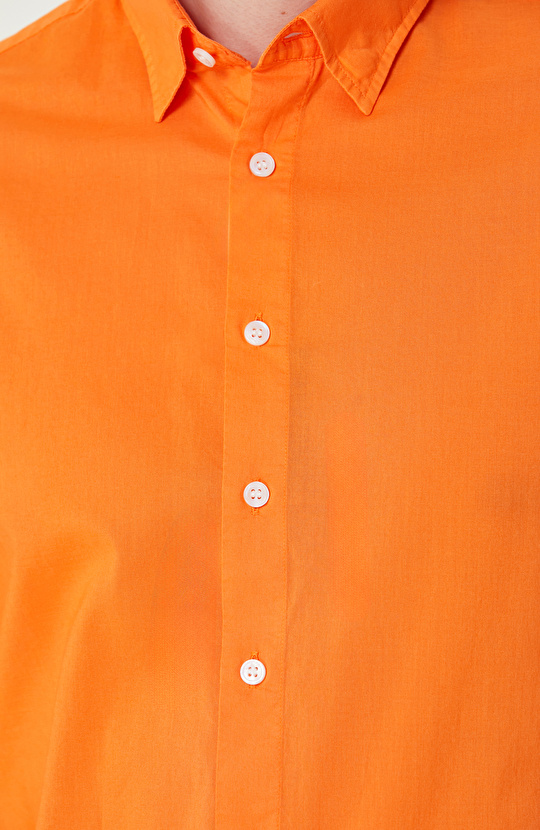 Turuncu Gömlek