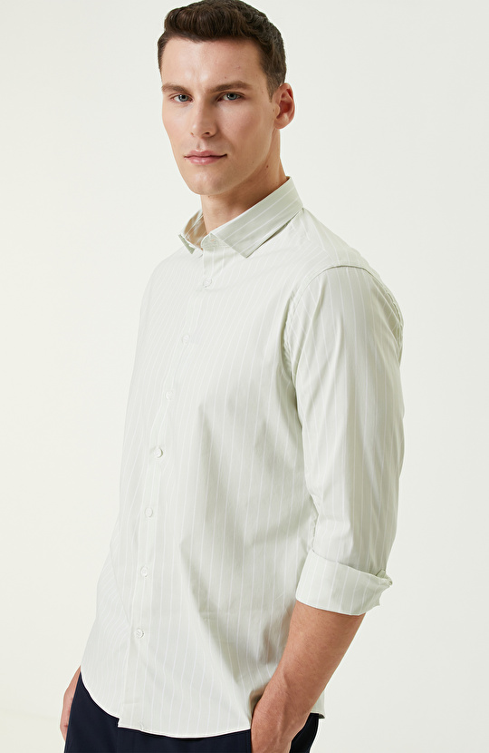 Yeşil Çizgi Desenli Gömlek