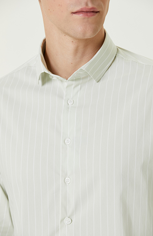 Yeşil Çizgi Desenli Gömlek