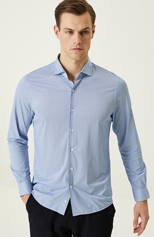 Mavi Çizgili Gömlek