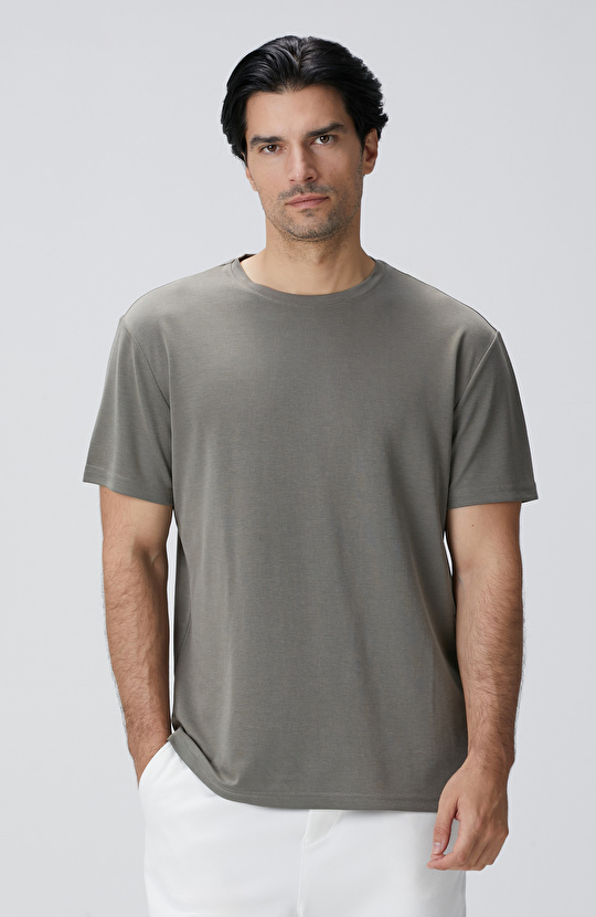 Haki Basic T-shirt