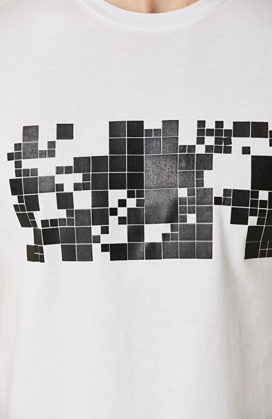 Beyaz Baskılı T-Shirt