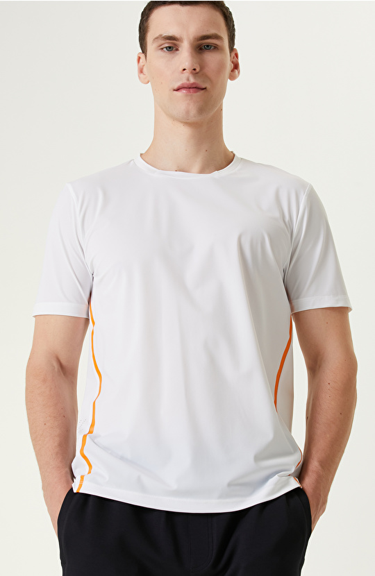 N-Tech Kırık Beyaz T-shirt
