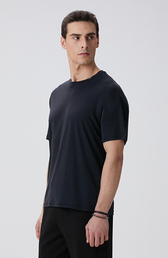 Siyah T-shirt