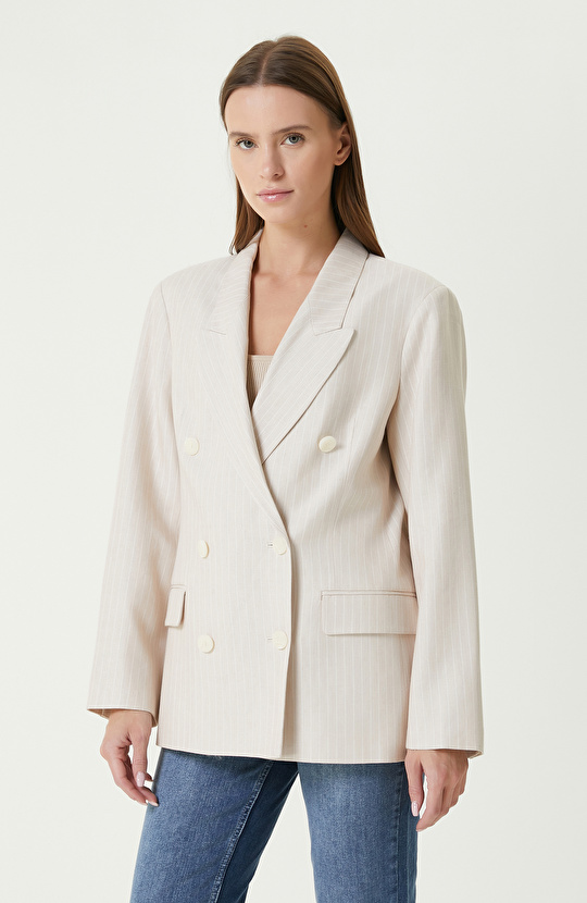  Bej Çizgi Desenli Ceket