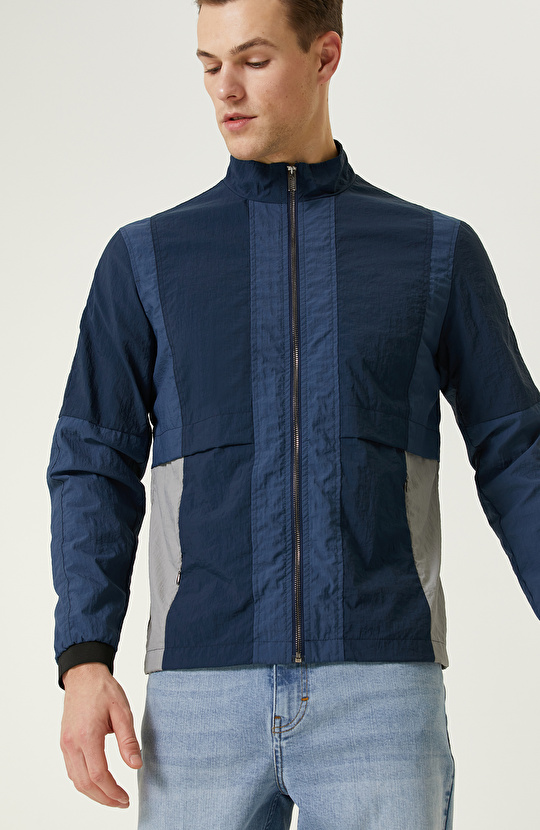 Indigo Mont