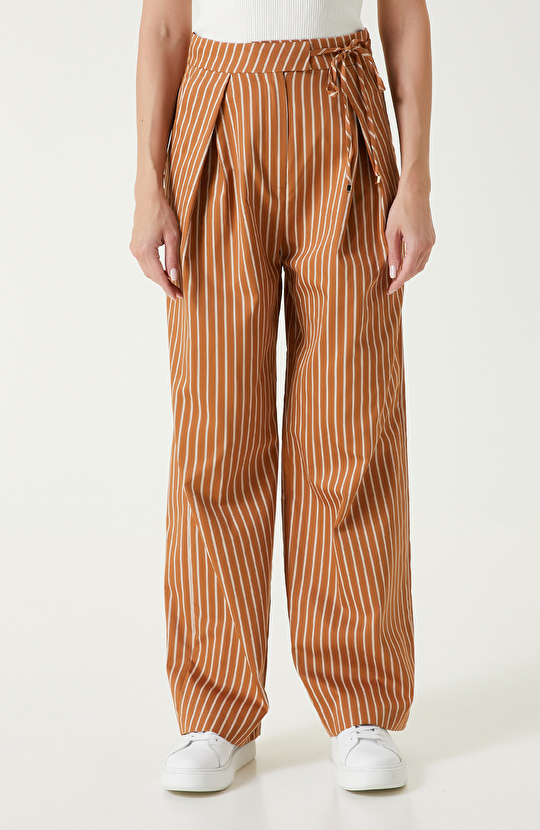 Karamel Çizgili Pantolon
