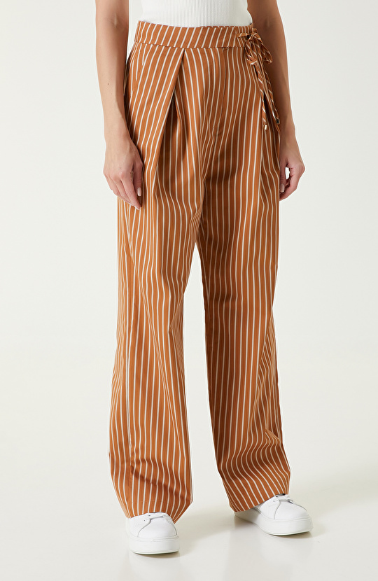 Karamel Çizgili Pantolon
