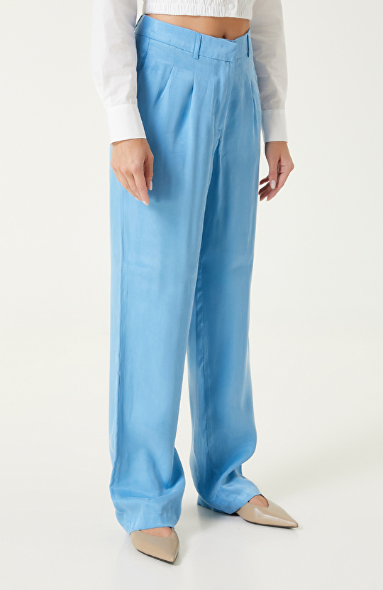 Açık Mavi Pantolon