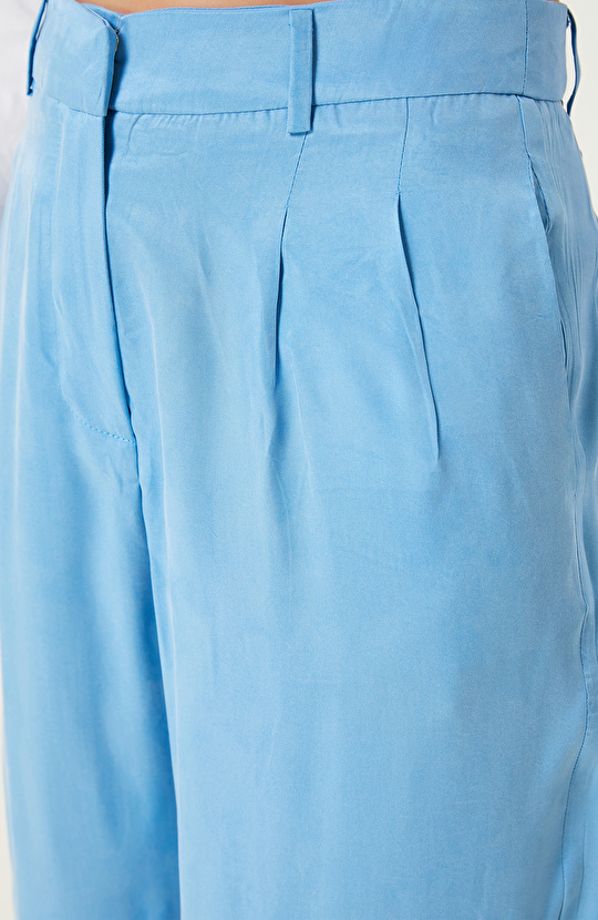 Açık Mavi Pantolon