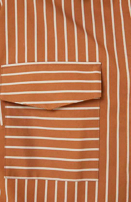 Karamel Çizgili Gömlek