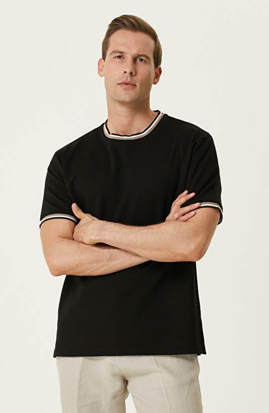 Siyah T-shirt