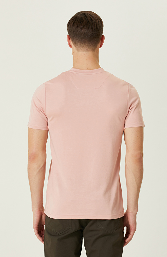 Pembe T-shirt