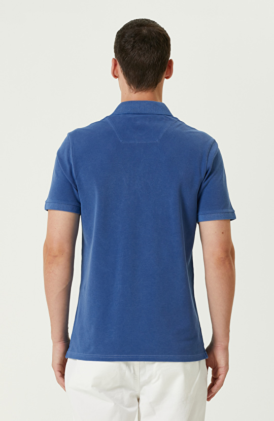 Saks T-shirt