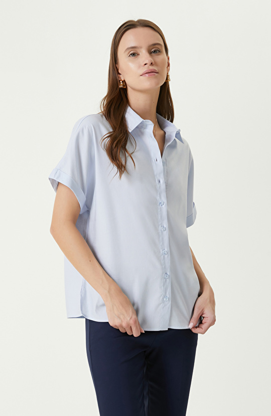 Açık Mavi Gömlek