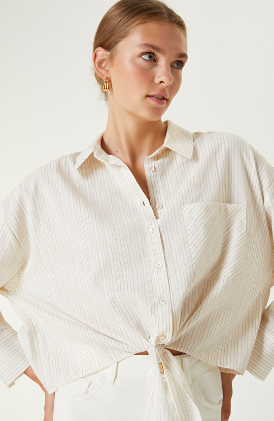 Kırık Beyaz Bej Çizgi Desenli Gömlek