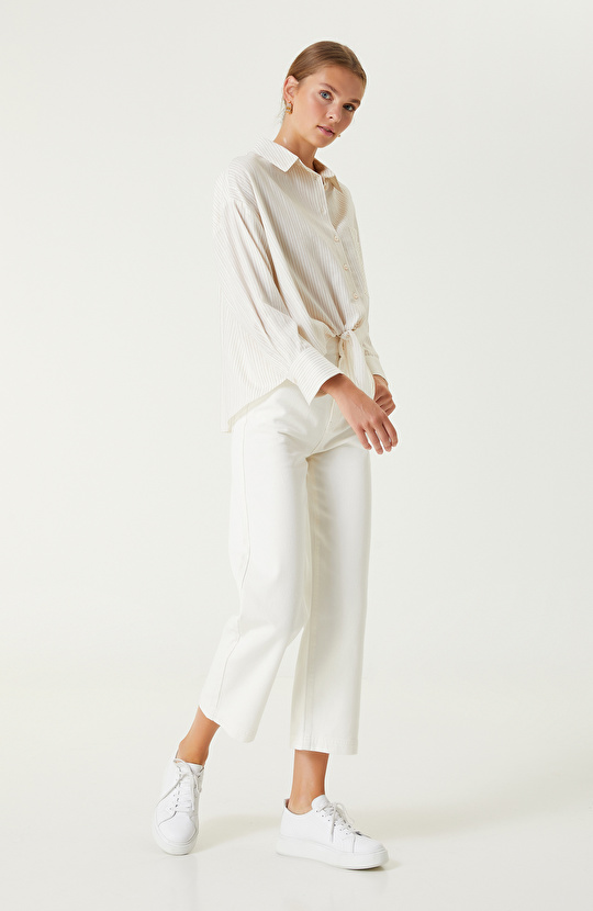 Kırık Beyaz Bej Çizgi Desenli Gömlek