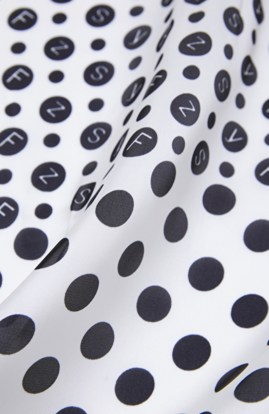 Siyah Puantiye Desenli Fular