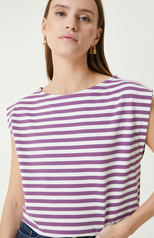 Beyaz Mor Çizgi Desenli T-shirt