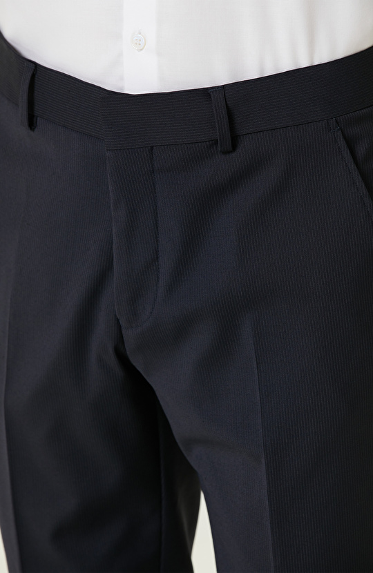 Lacivert Yün Karışımlı Çift Yırtmaç Takım Elbise