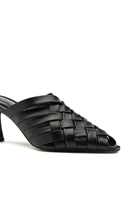 Siyah Kadın Deri Terlik