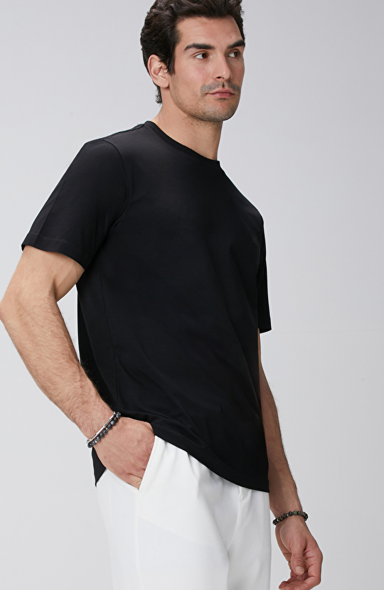 Siyah T-shirt
