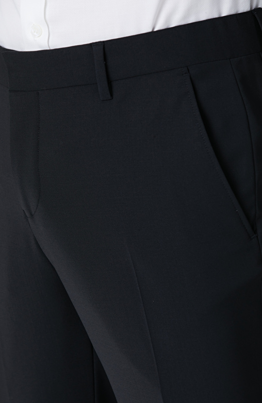 Siyah Yün Karışımlı Takım Elbise