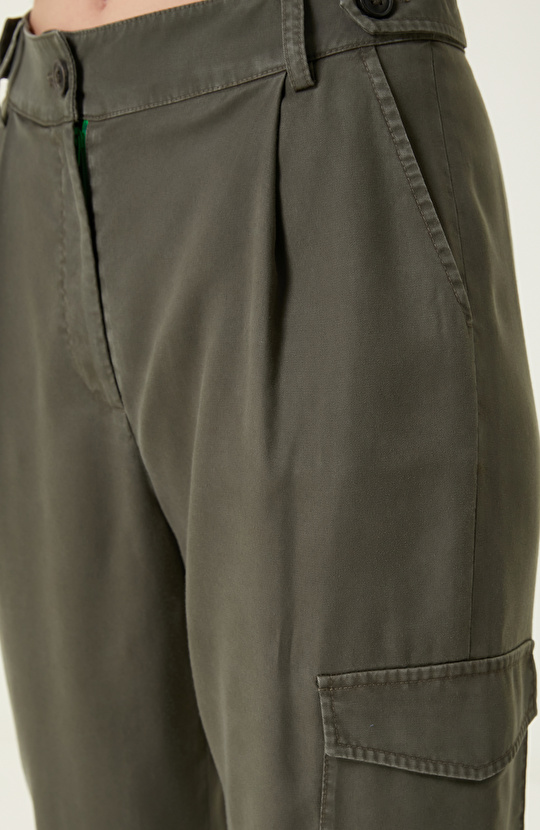 Haki Yüksek Bel Pileli Pantolon