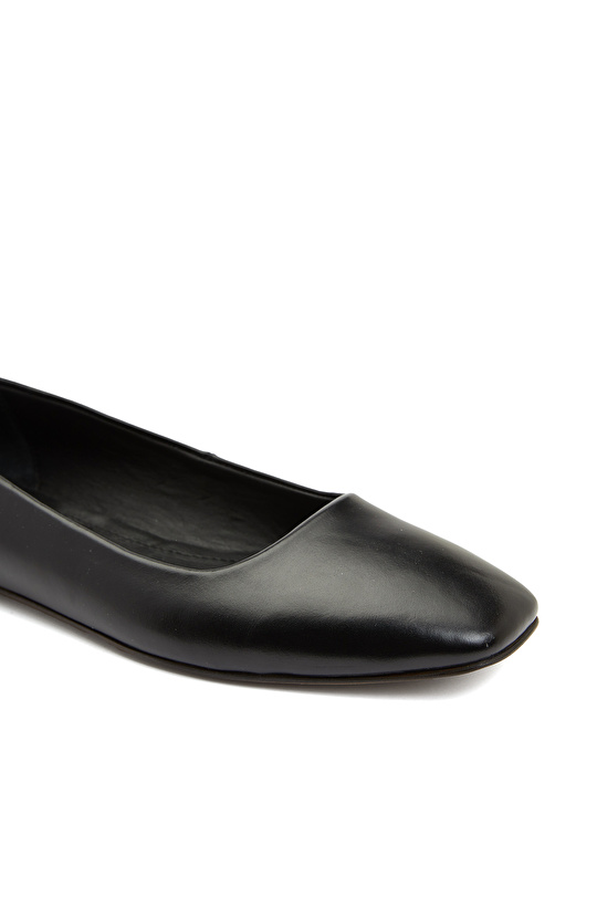 Siyah Kadın Deri Babet