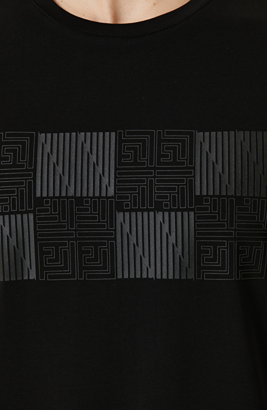 Siyah T-shirt