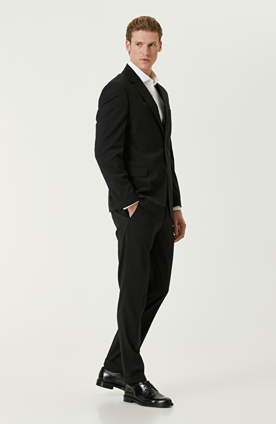 Siyah Yün Karışımlı Piklapel Yaka Takım Elbise